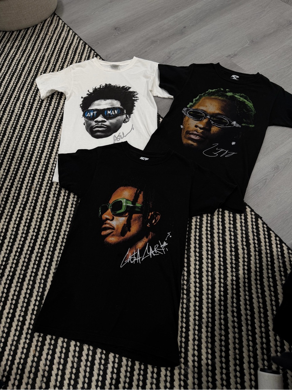 Men’s Icy Rap Graphic shirts size XS